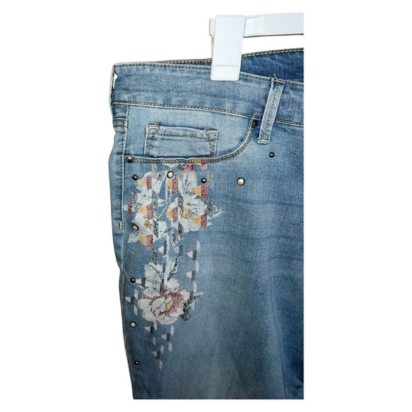 Jessica Simpson Jeans Women’s 22W Blue Floral Kiss Me Super Skinny Floral 41x29 - Picture 3 of 6
